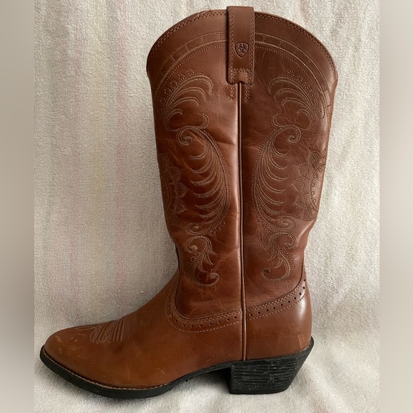 Ariat Shoes - Women’s: Ariat Cowboy Boot (Size: 7.5 Medium Width)
